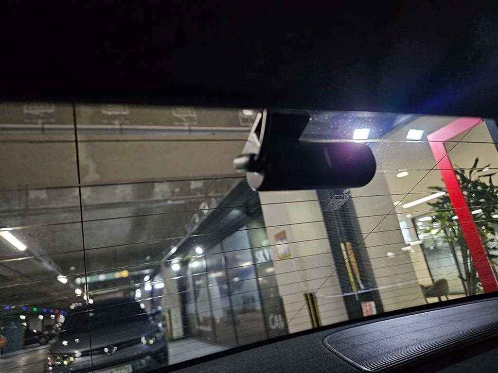 Mercedes Benz EQE - Vista 10