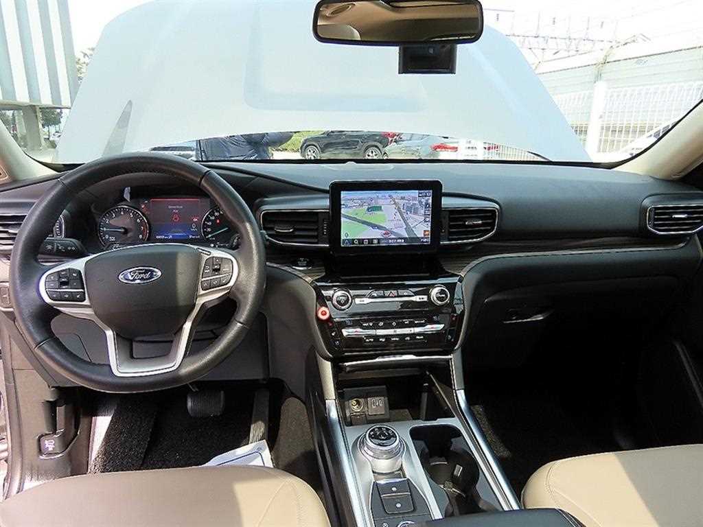 Ford Explorer - Vista 7