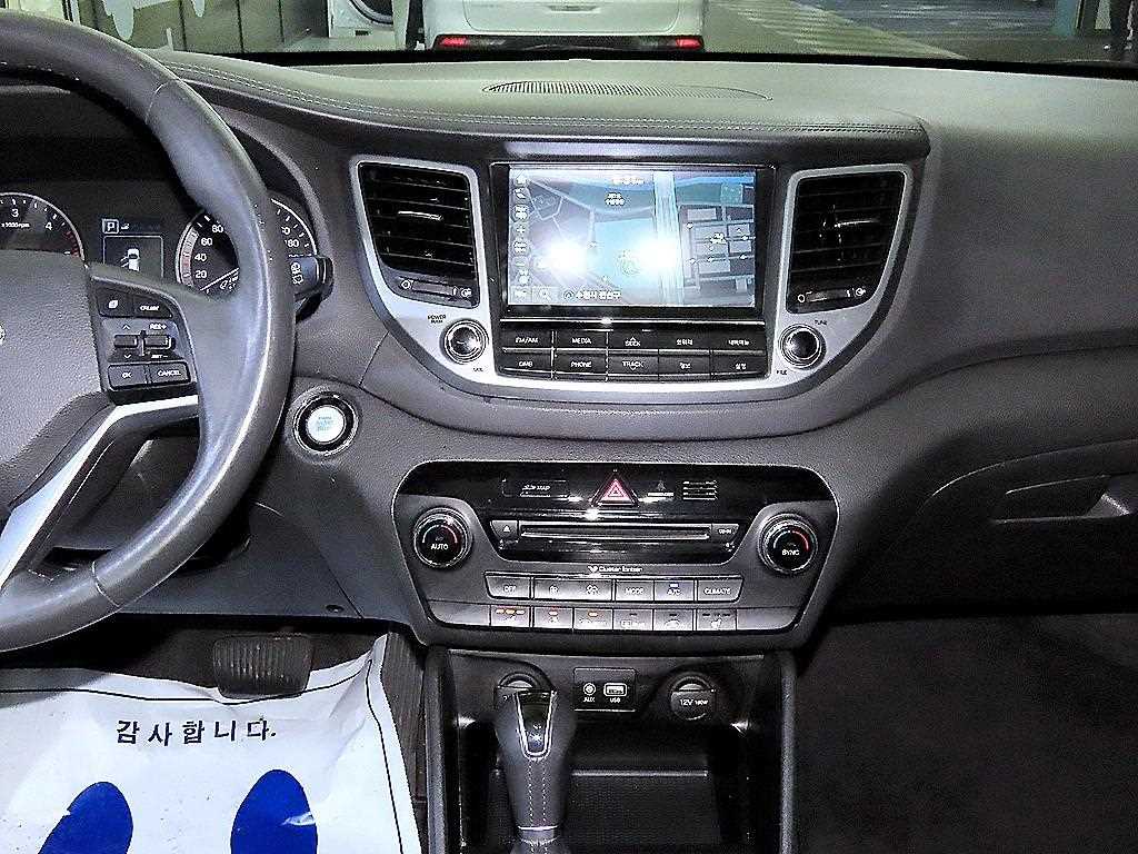 HYUNDAI Tucson - Vista 11