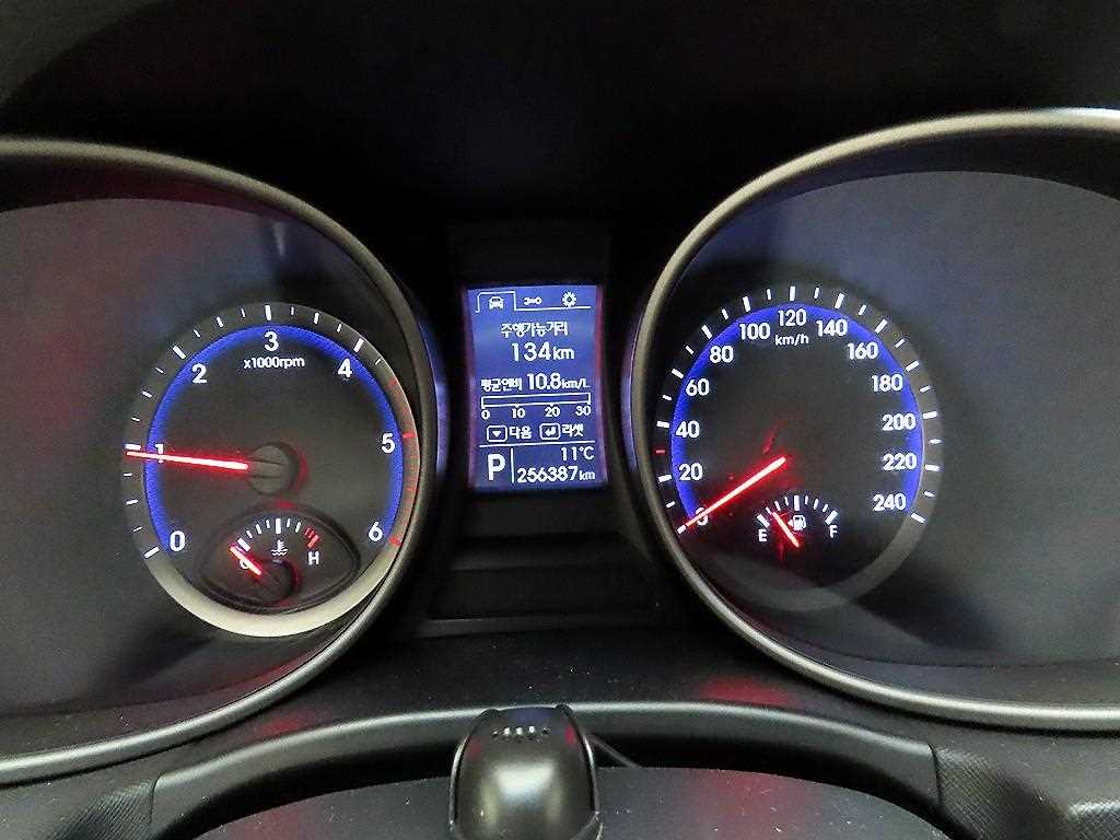 HYUNDAI Santa Fe - Vista 6