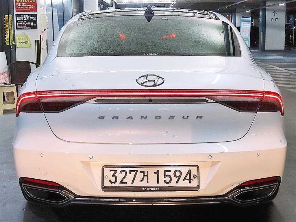 HYUNDAI Grandeur - Vista 5