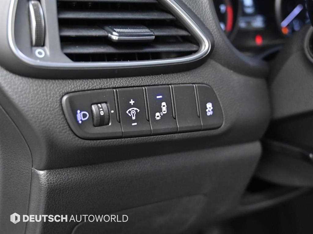 HYUNDAI i30 2018 Blanco - Importación desde Corea - HF Imports Iquique - Foto 16