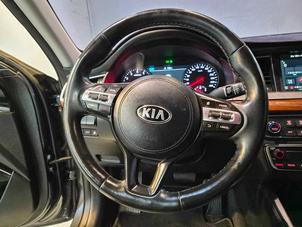 KIA K7 - Vista 8