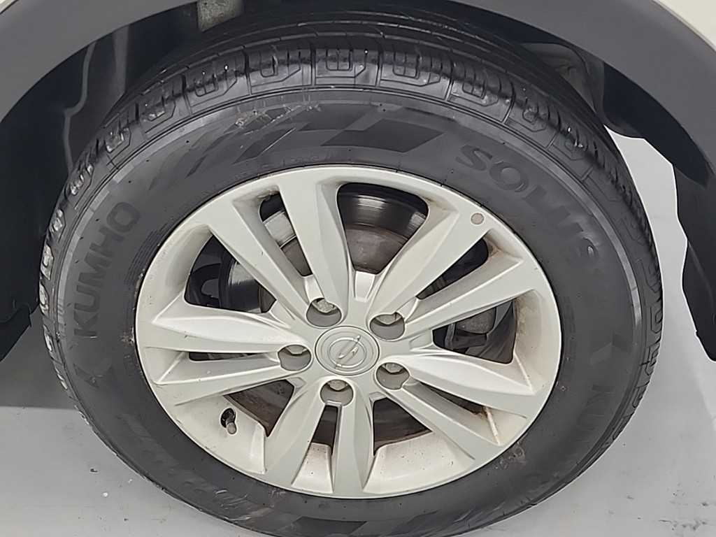 Ssangyong Tivoli 2017 Blanco - Importación desde Corea - HF Imports Iquique - Foto 20