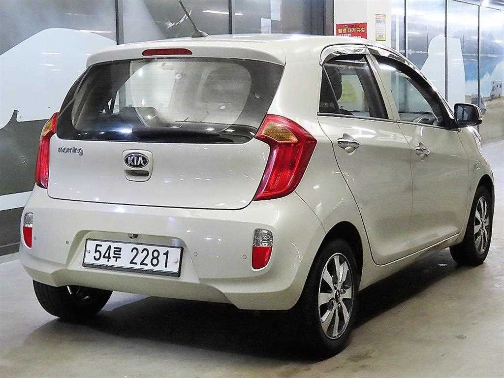 KIA Morning - Vista 4