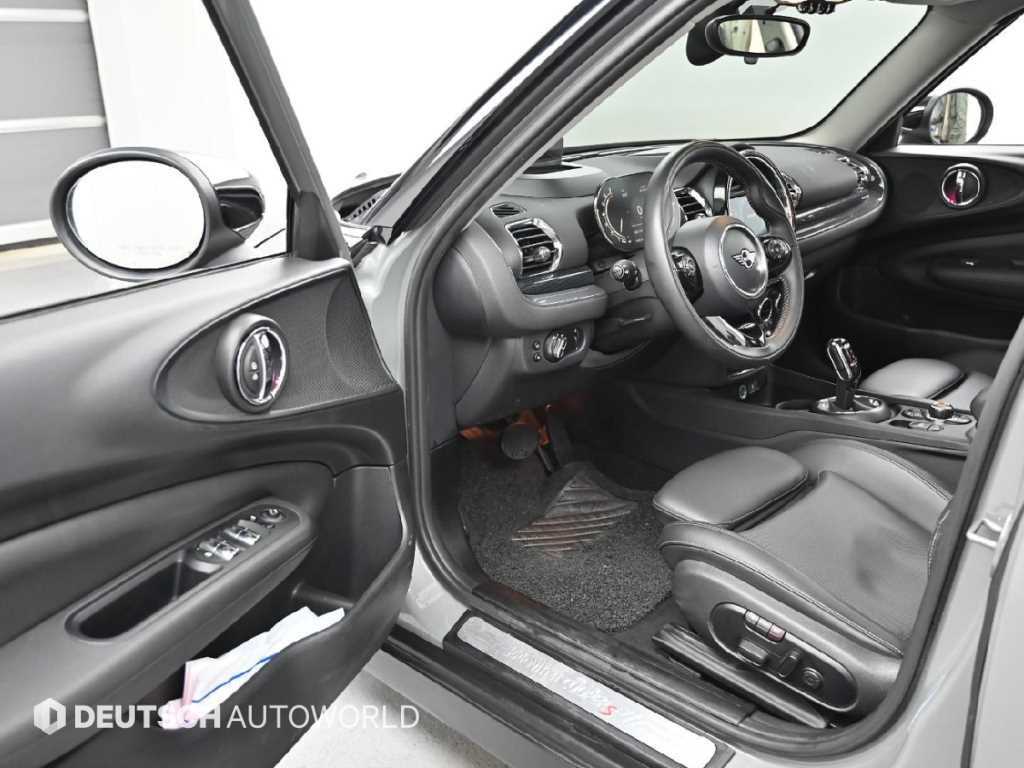 Mini Clubman - Vista 11