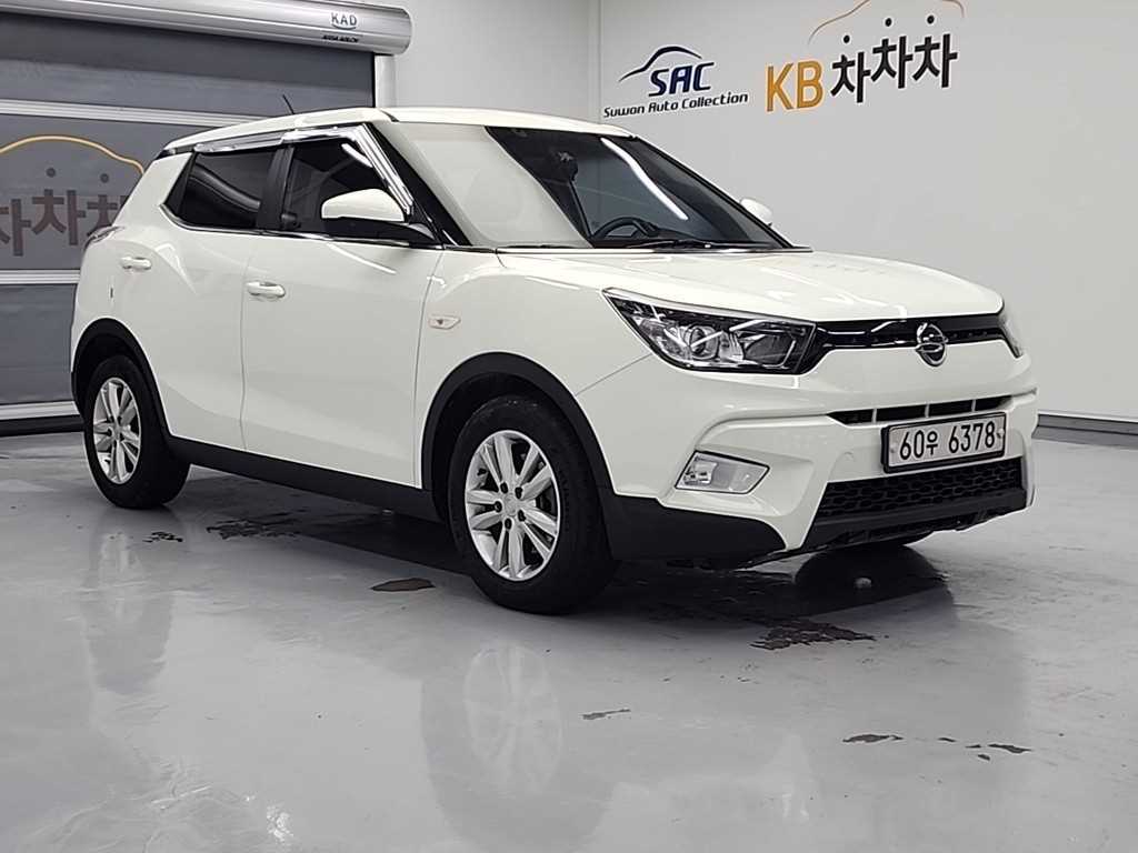 Ssangyong Tivoli - Vista 4