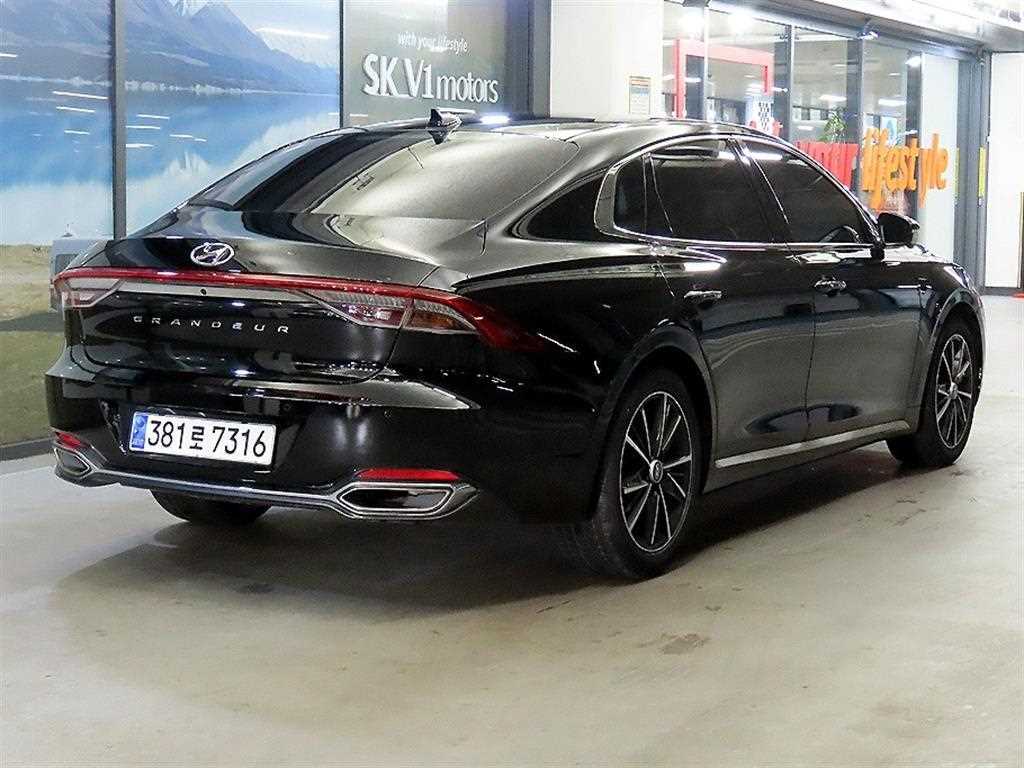 HYUNDAI Grandeur - Vista 4