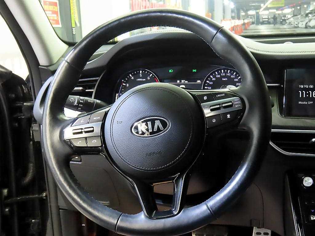 KIA K7 - Vista 8
