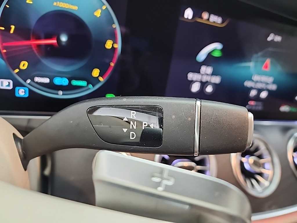 Mercedes Benz CLS Class - Vista 8