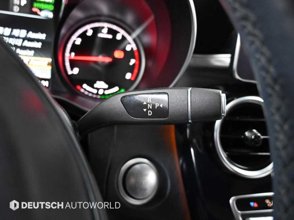 Mercedes Benz GLC Class - Vista 9