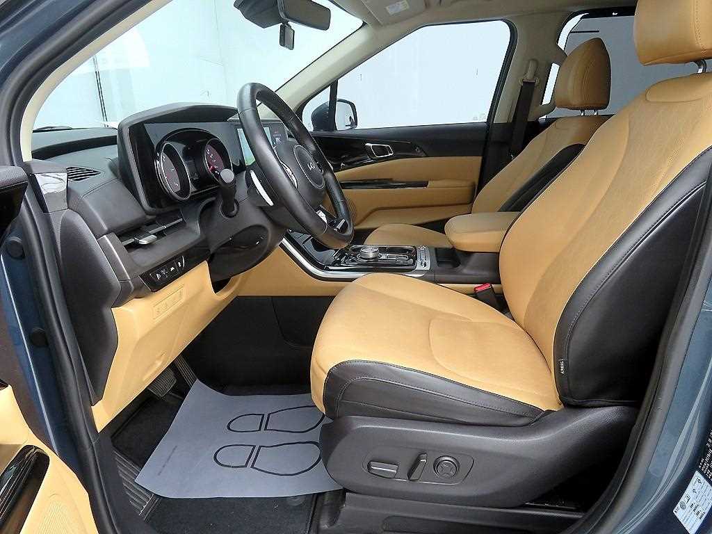 KIA Carnival - Vista 7