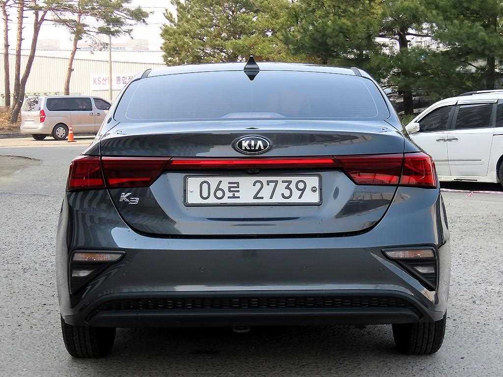 KIA K3 - Vista 4