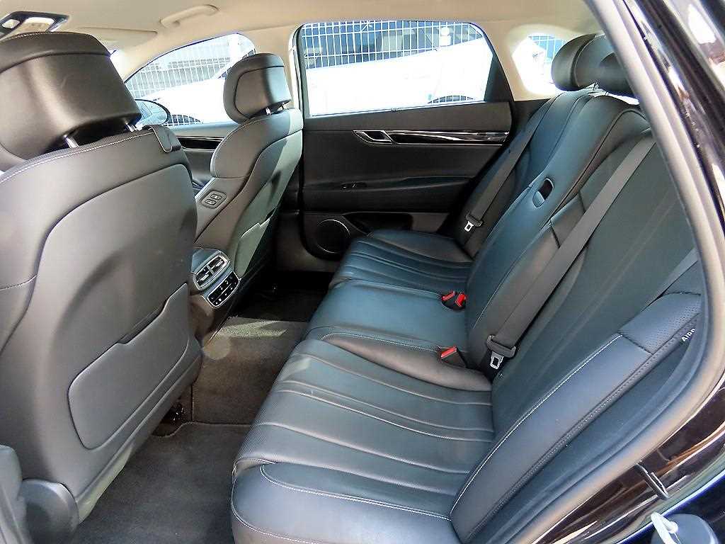 Genesis G80 - Vista 6