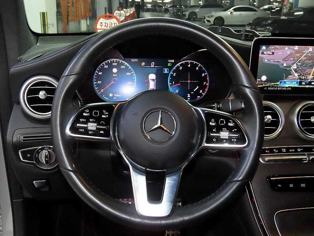 Mercedes Benz GLC Class - Vista 8