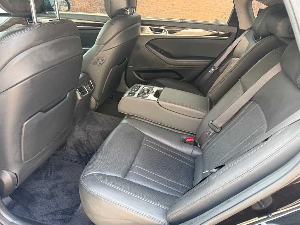 Genesis G80 - Vista 8