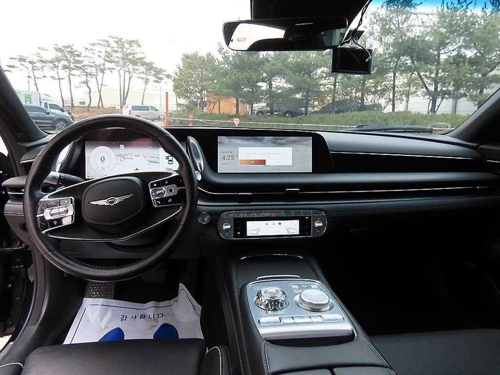 Genesis G90 - Vista 7