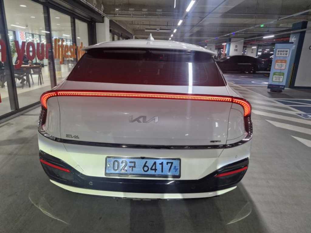 KIA EV6 - Vista 5