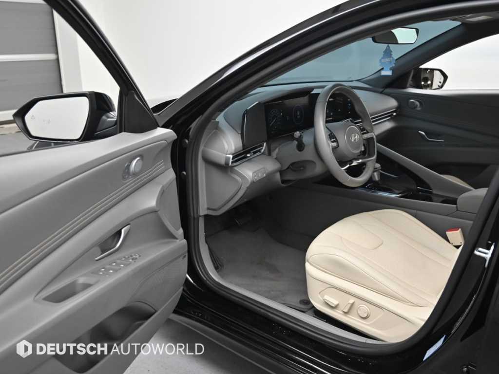 HYUNDAI Avante - Vista 11