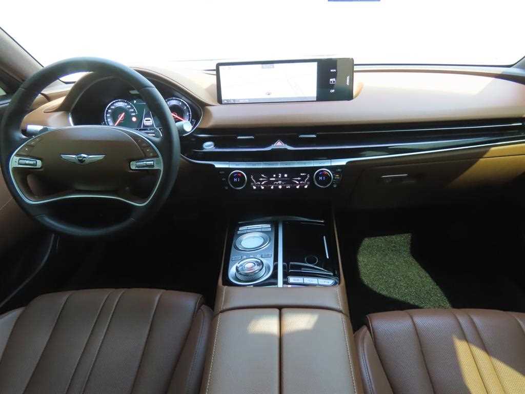 Genesis G80 - Vista 8