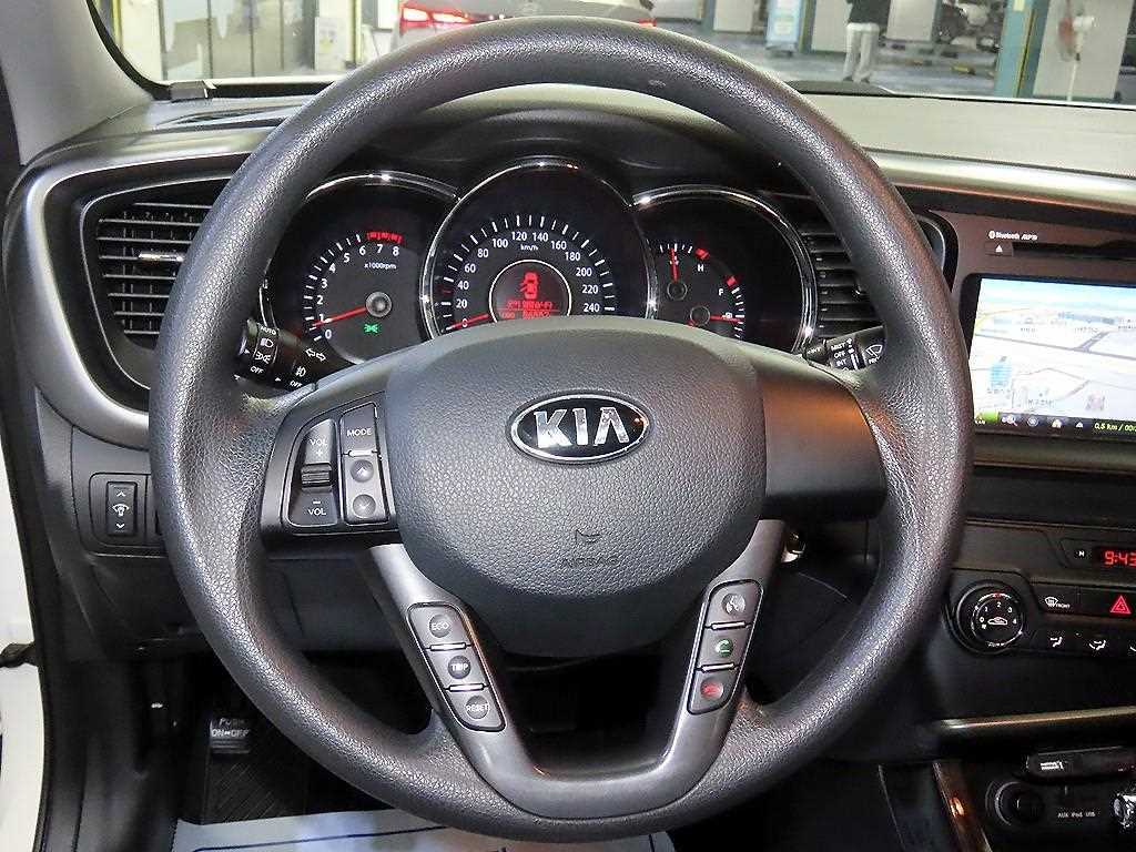 KIA K5 - Vista 9