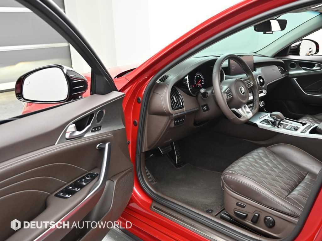 KIA Stinger - Vista 11