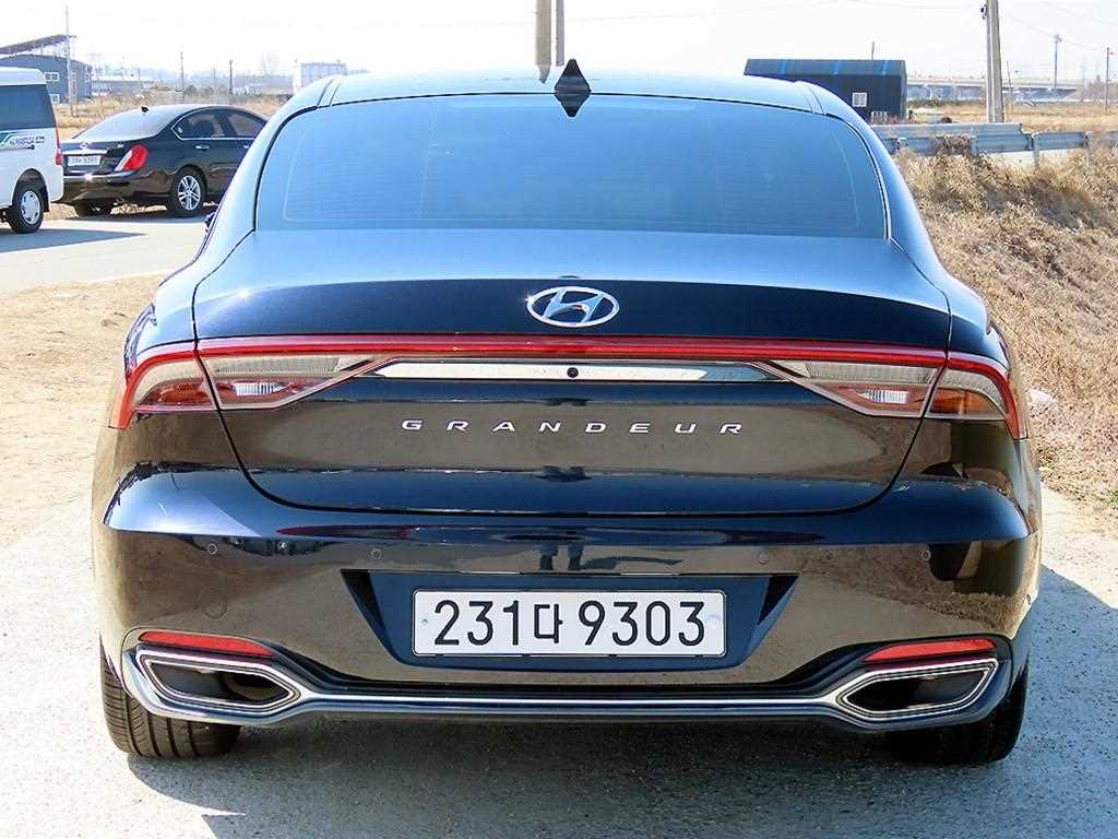 HYUNDAI Grandeur - Vista 4