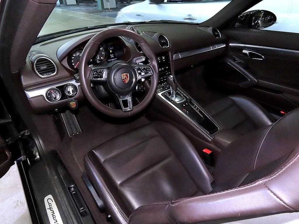 Porsche 718 - Vista 10