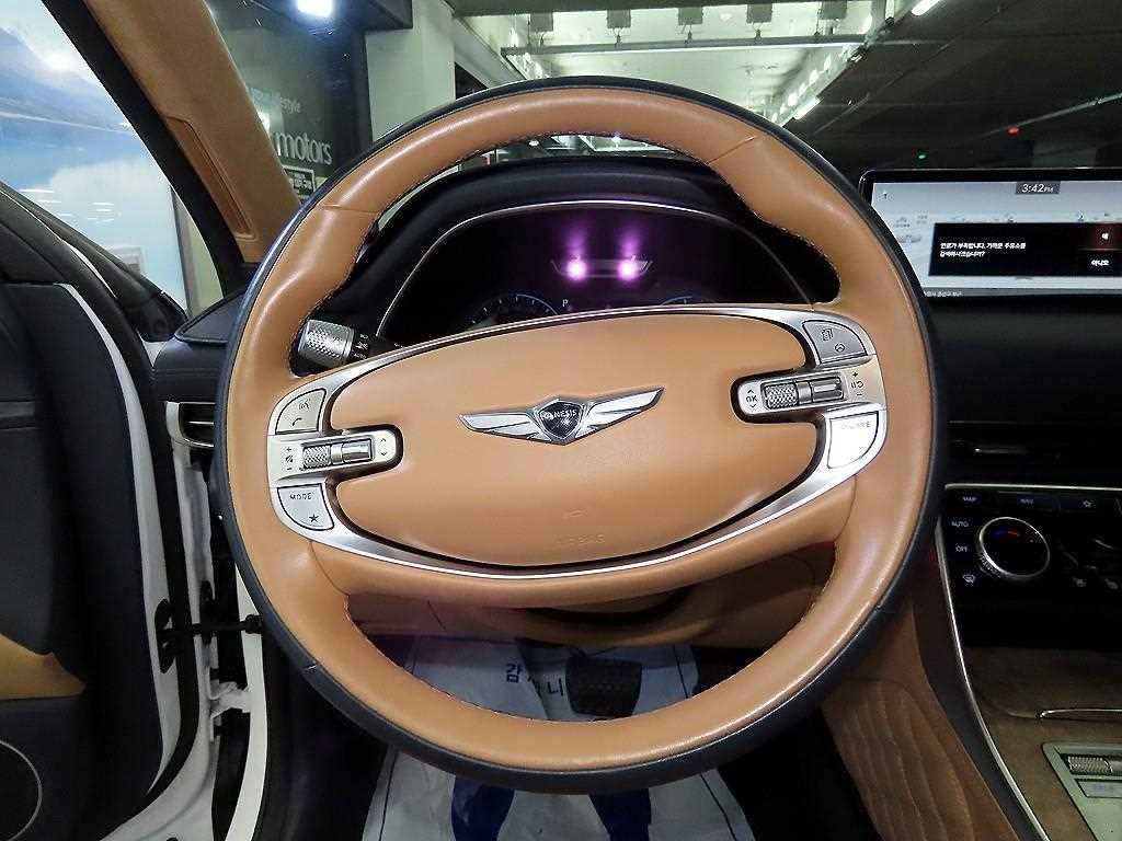 Genesis GV80 - Vista 8