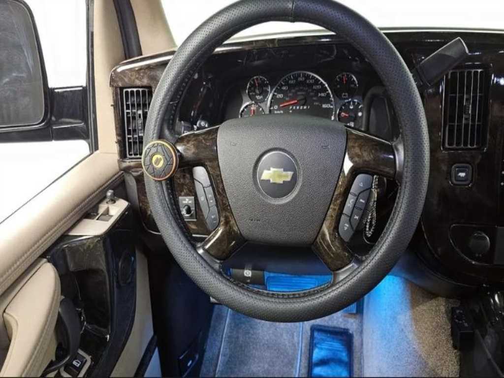 Chevrolet Express van 2014 Negro - Importación desde Corea - HF Imports Iquique - Foto 13