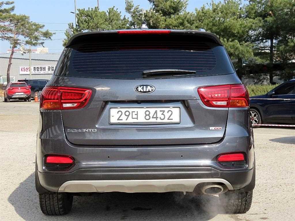 KIA Sorento - Vista 4