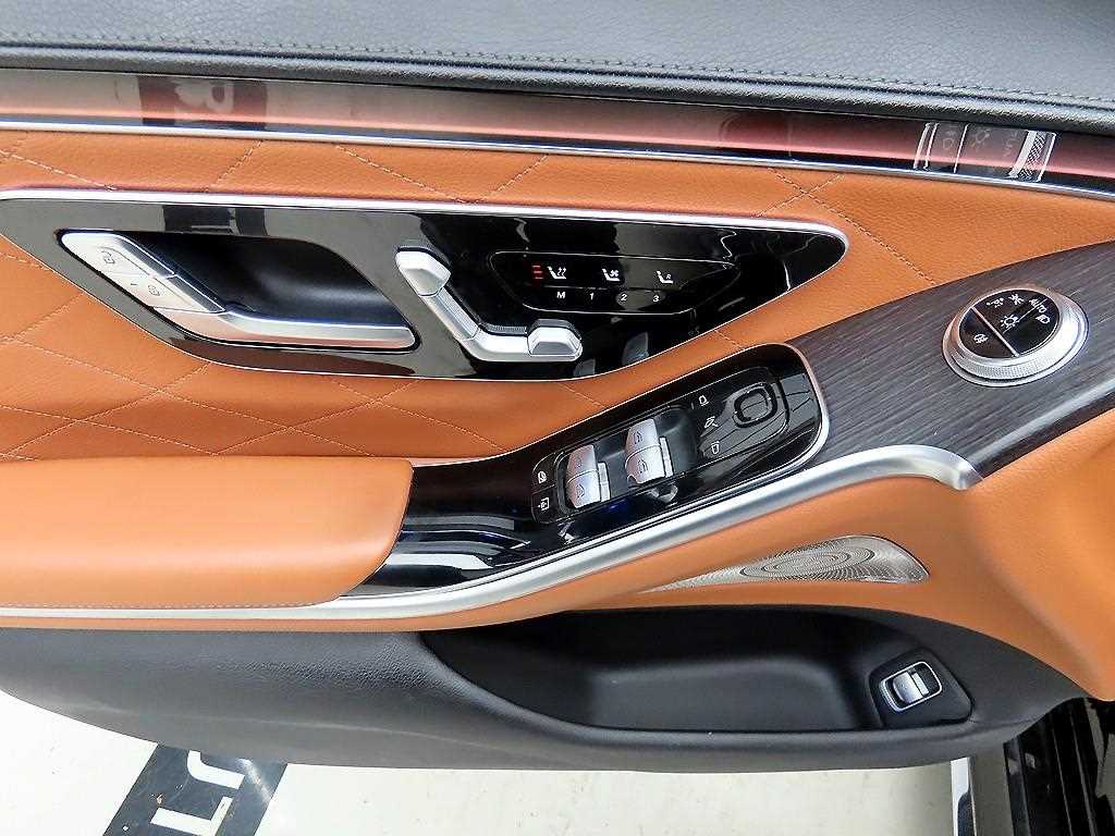 Mercedes Benz S Class - Vista 11