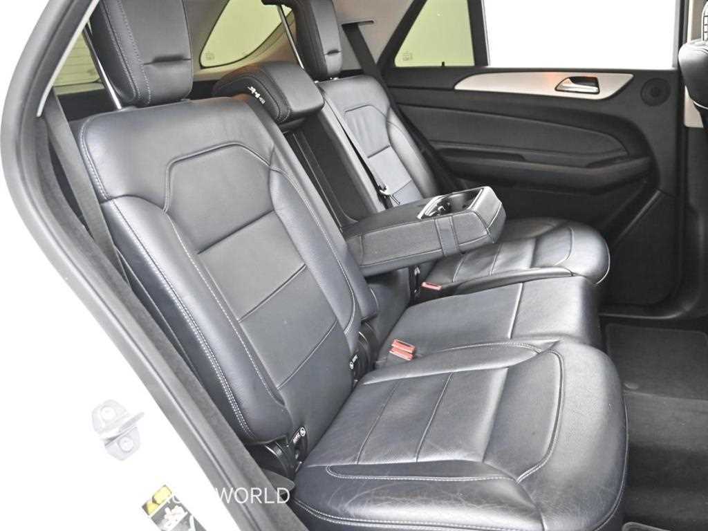 Mercedes Benz GLE Class - Vista 12