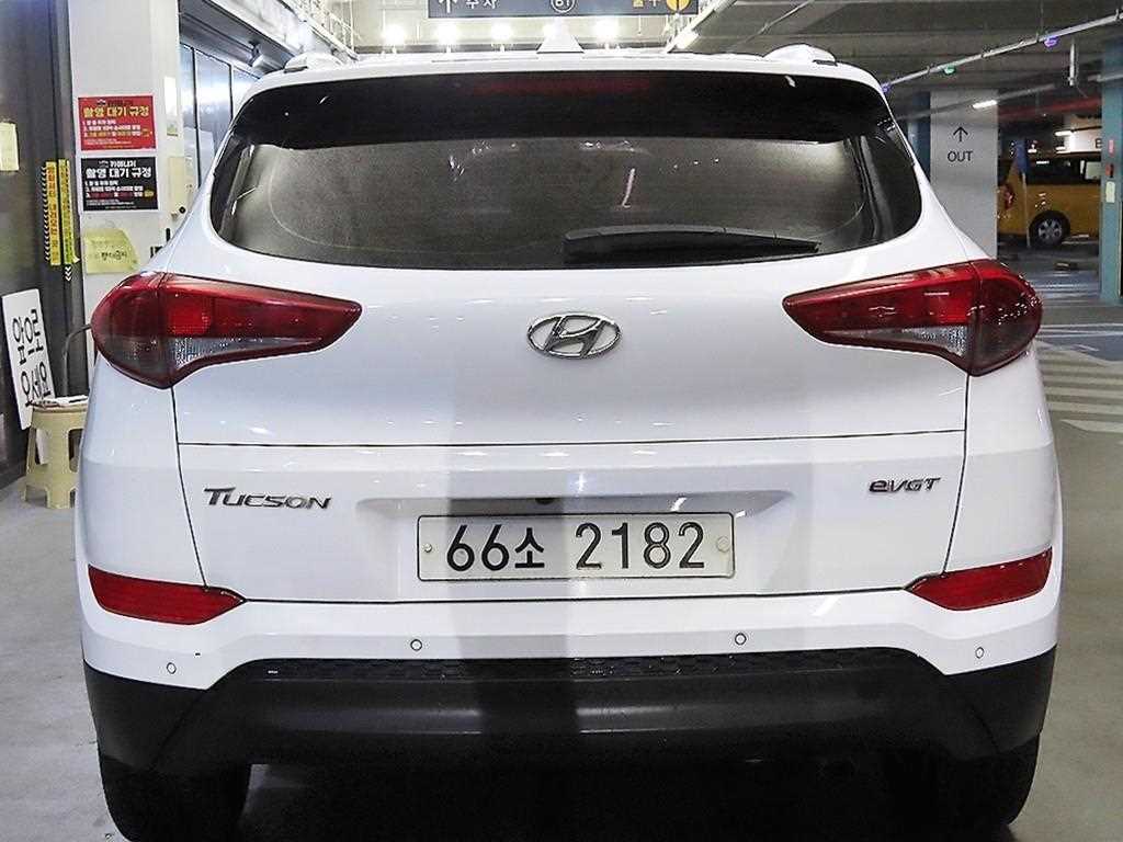 HYUNDAI Tucson - Vista 5