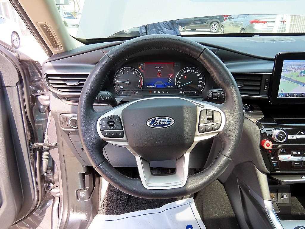 Ford Explorer - Vista 8