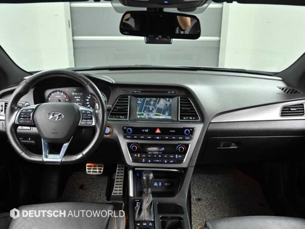 HYUNDAI Sonata - Vista 7