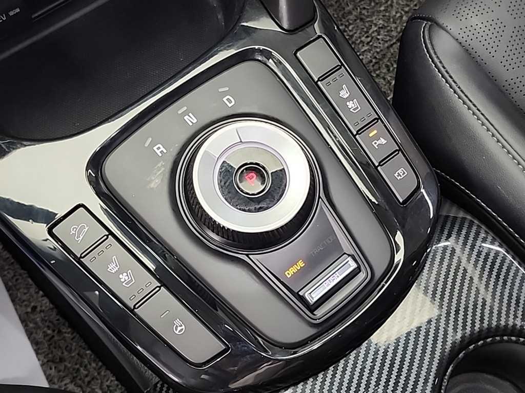 KIA Seltos - Vista 8