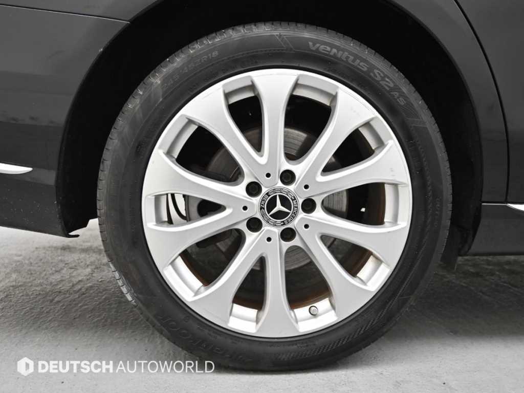 Mercedes Benz E class - Vista 5