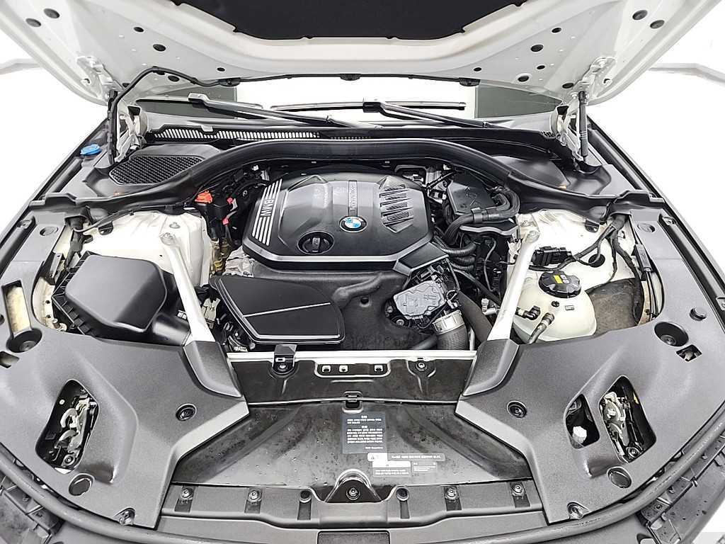 BMW 5 Series - Vista 5