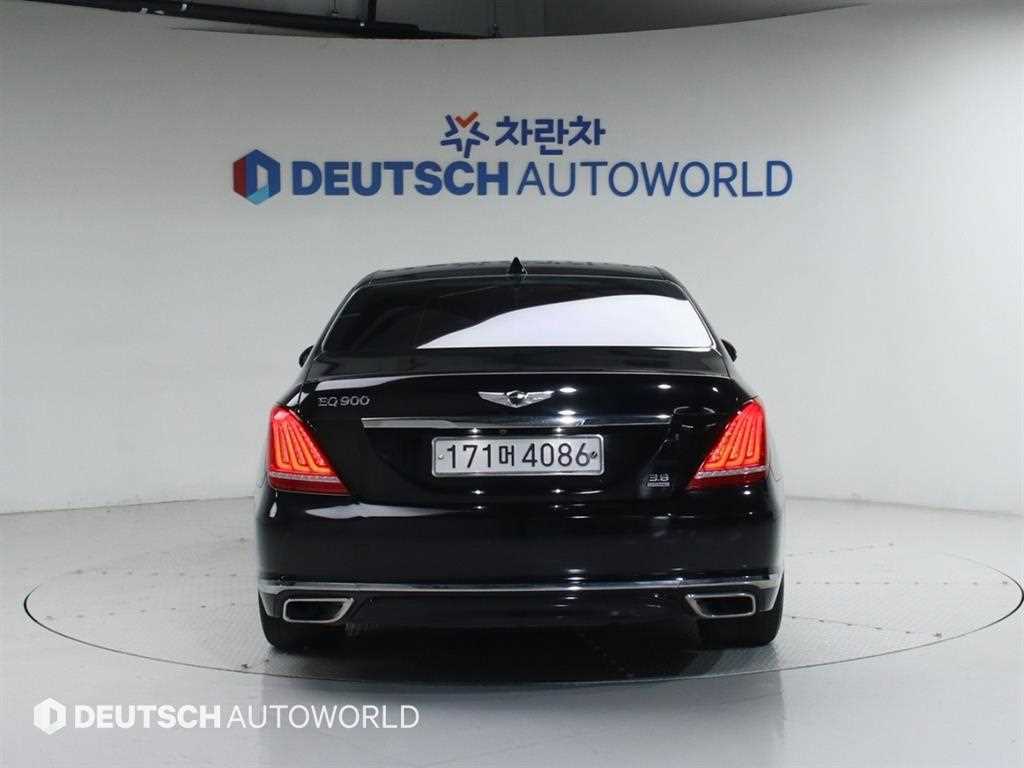 Genesis EQ900 - Vista 4