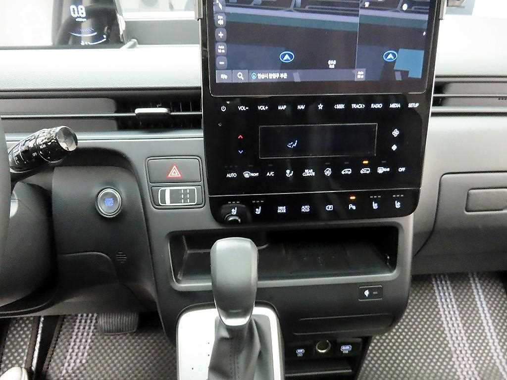 HYUNDAI Staria - Vista 10