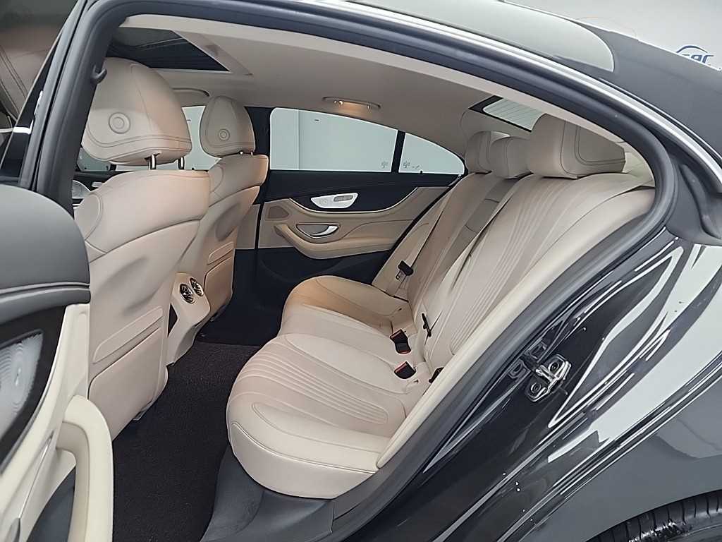 Mercedes Benz CLS Class - Vista 12