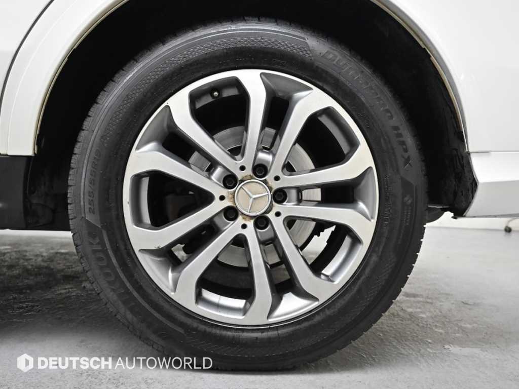 Mercedes Benz GLE Class - Vista 5