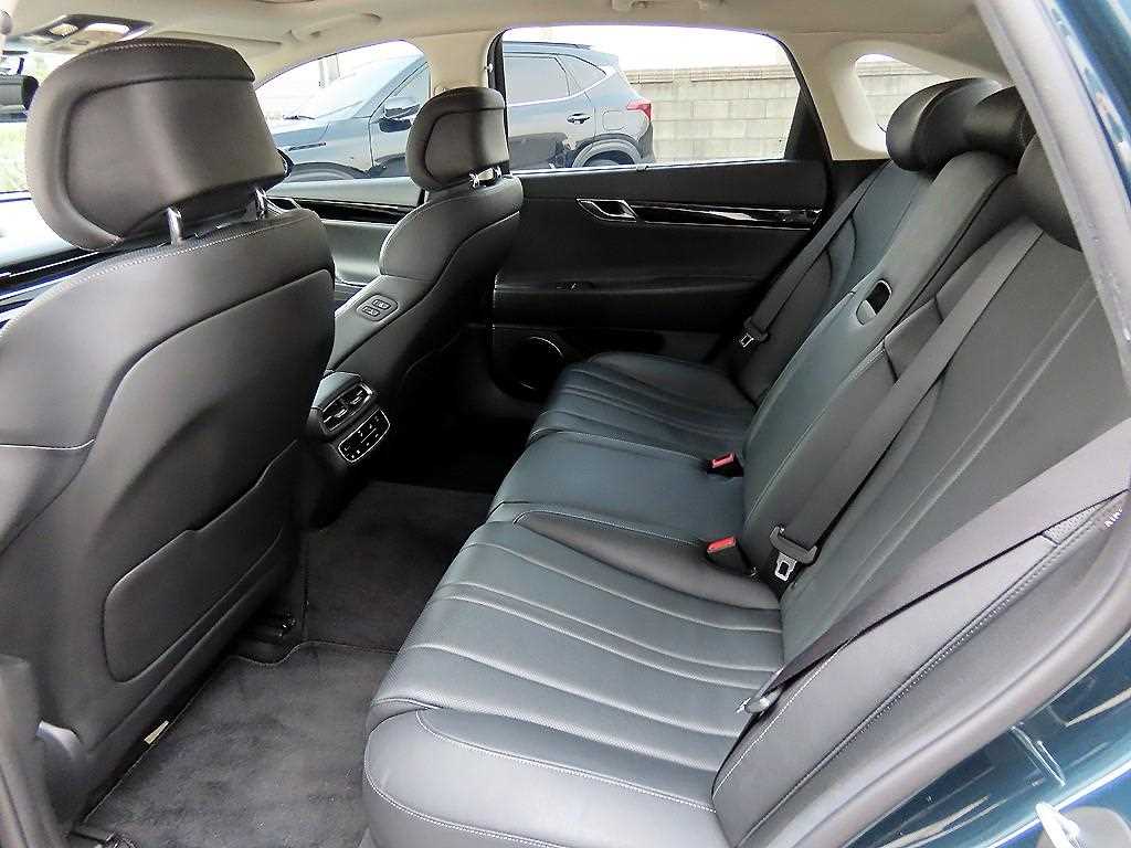 Genesis G80 - Vista 6