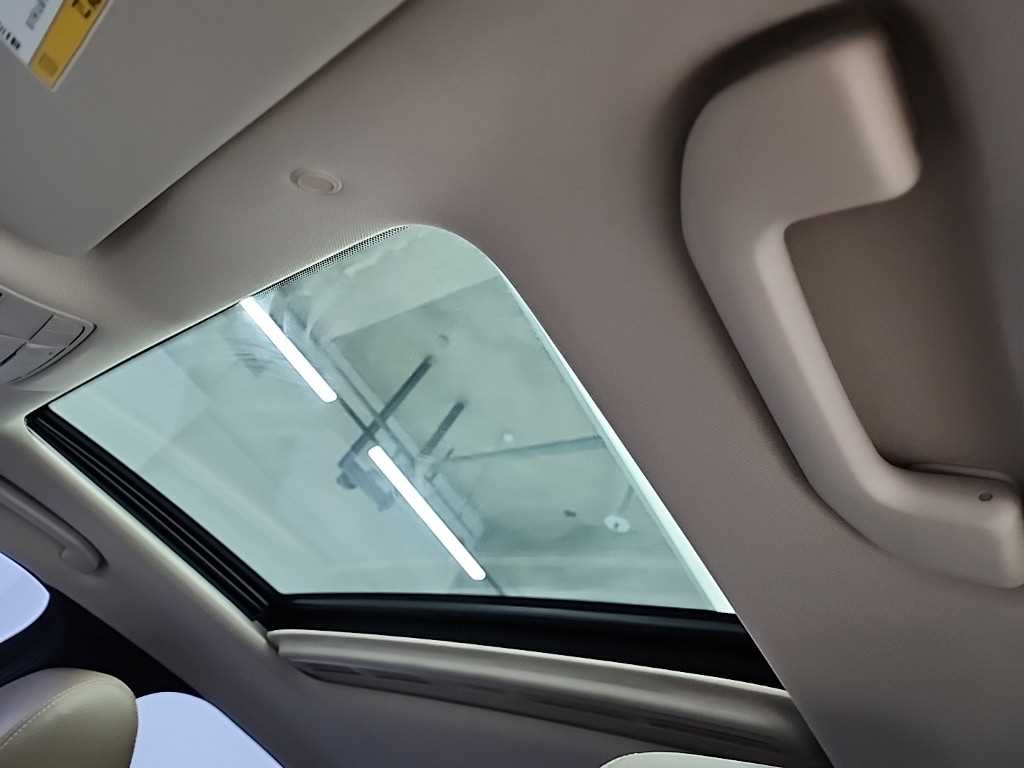 Mercedes Benz E class - Vista 11