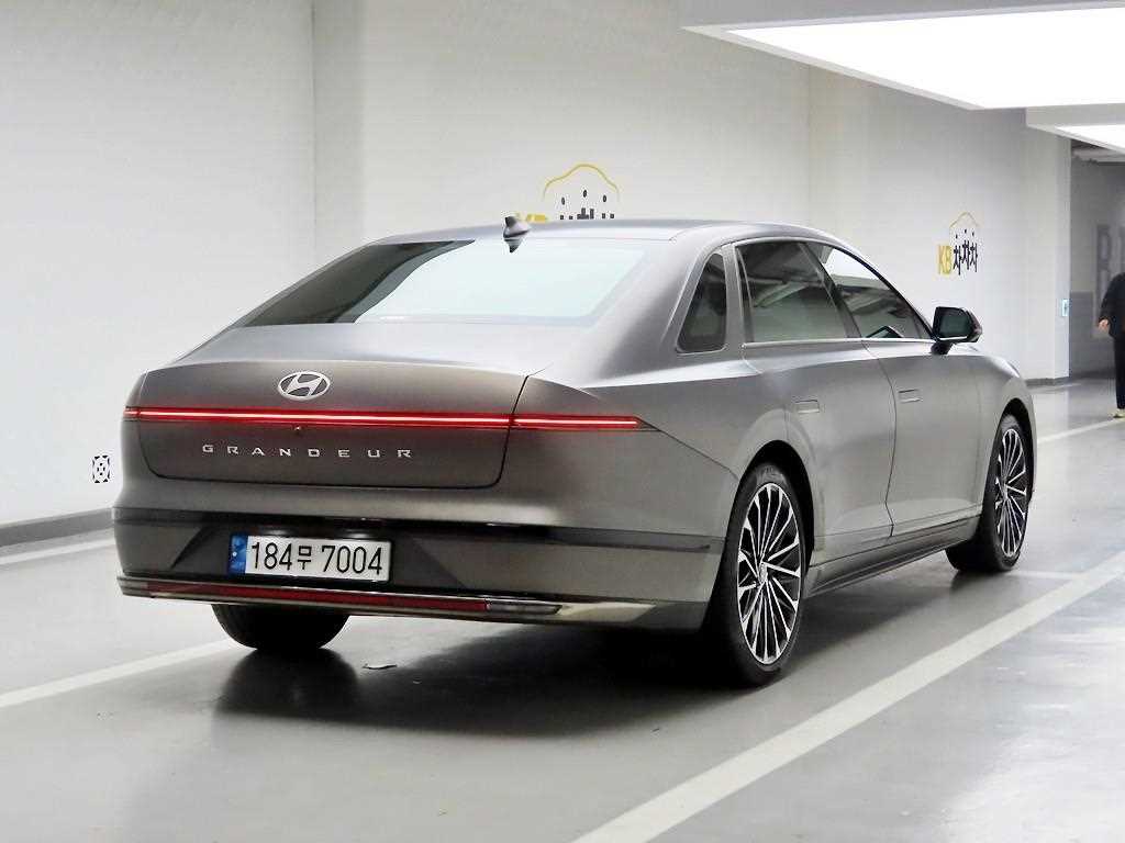 HYUNDAI Grandeur - Vista 4