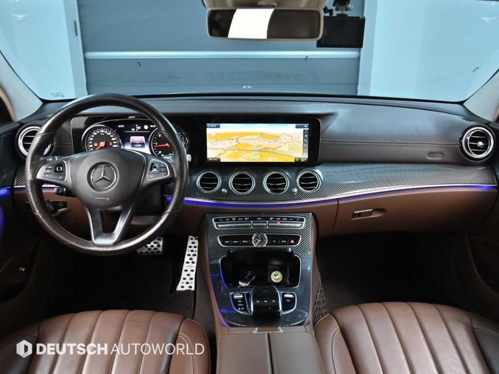 Mercedes Benz E class - Vista 7