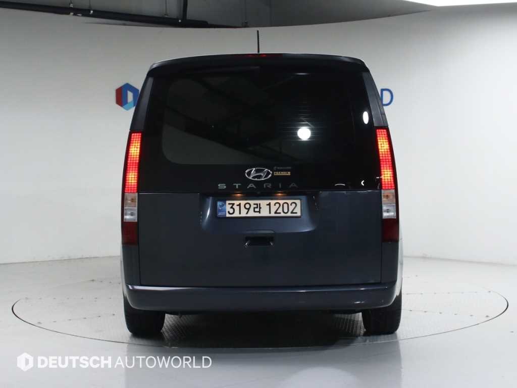 HYUNDAI Staria - Vista 4