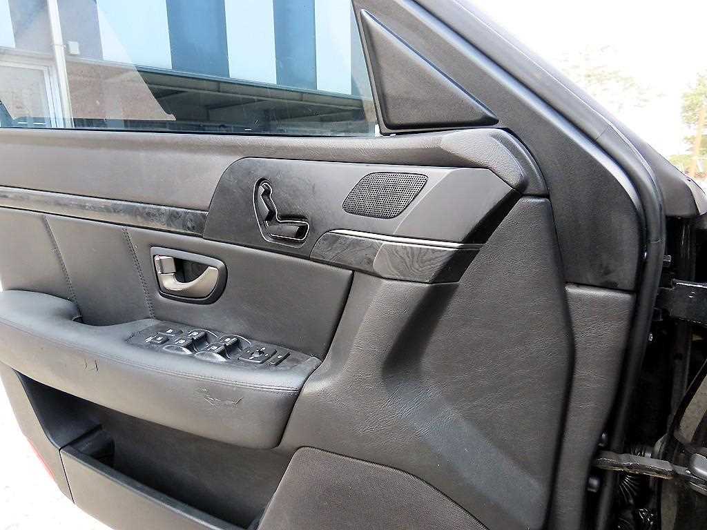 KIA Opirus - Vista 12