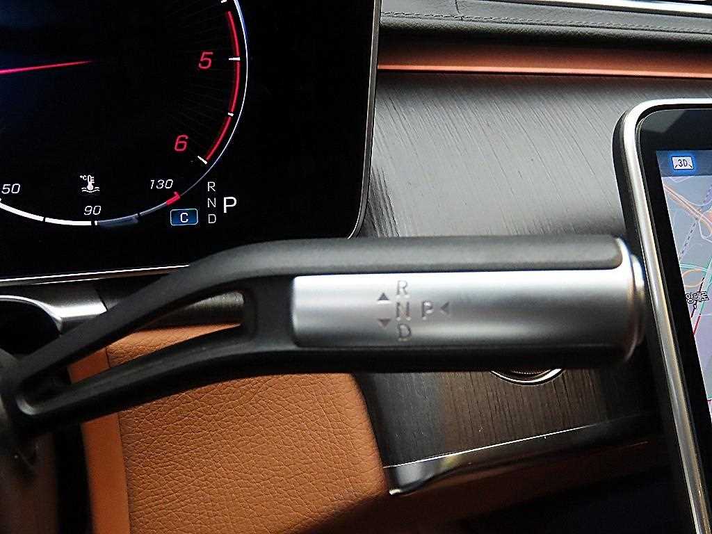 Mercedes Benz S Class - Vista 10